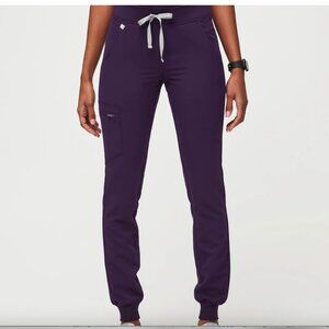 FIGS Zamora jogger scrub pants (XS, purple jam)